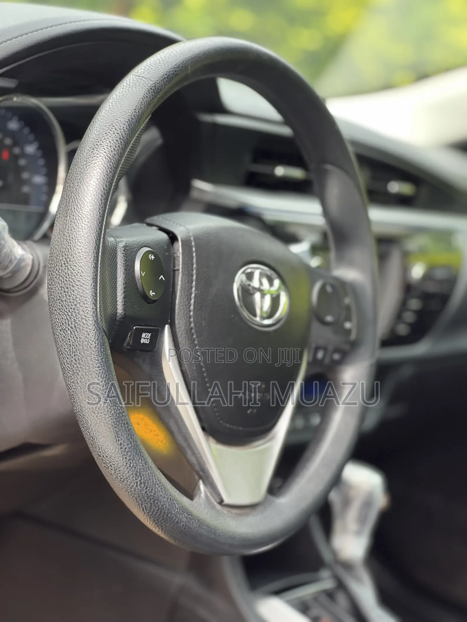 Toyota Corolla 2015 Gold