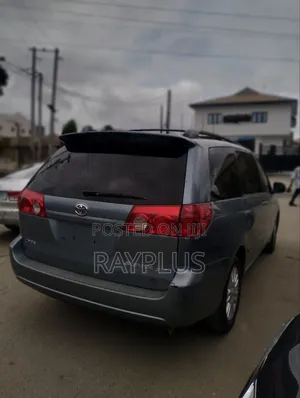 Toyota Sienna 2008 Blue