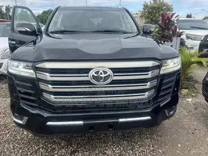 Toyota Land Cruiser 2012 Black
