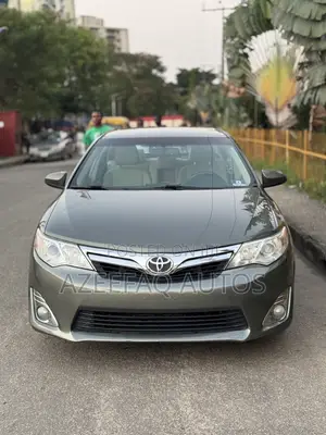 Toyota Camry XLE V6 4dr Sedan (3.5L 6cyl 6A) 2013 Green