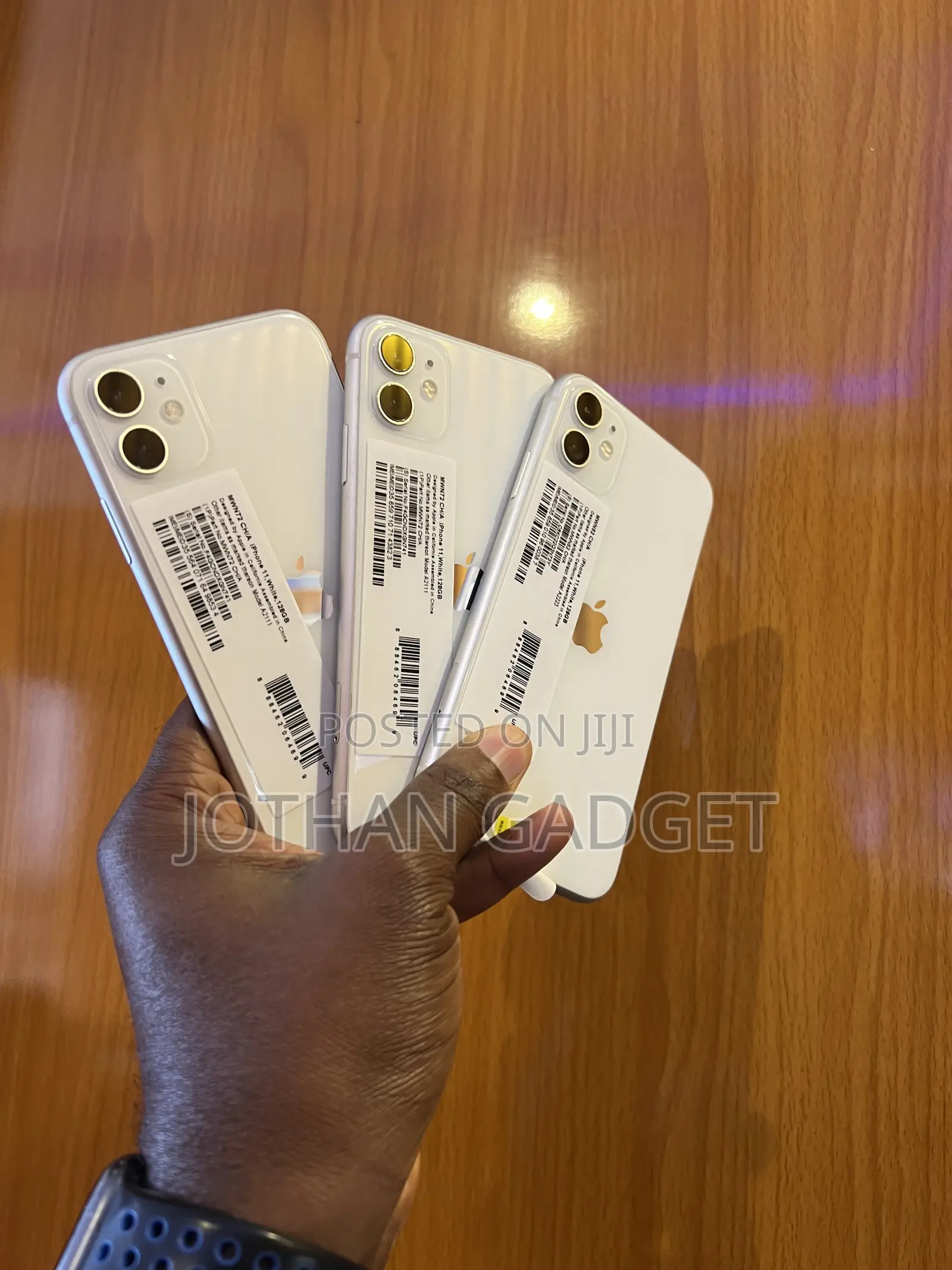 New Apple iPhone 11 128 GB White