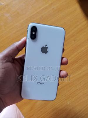 Apple iPhone X 64 GB White