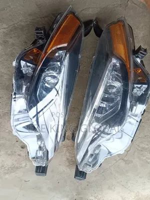 Head Light Toyota Corolla 2014