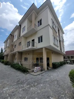 5bdrm Townhouse / Terrace in Maitama for rent