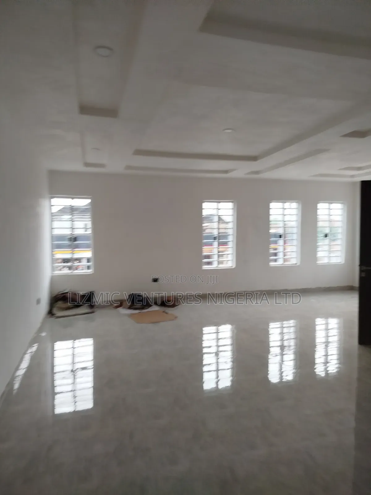 Office Space Tolet