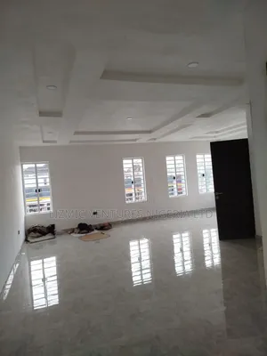 Office Space Tolet