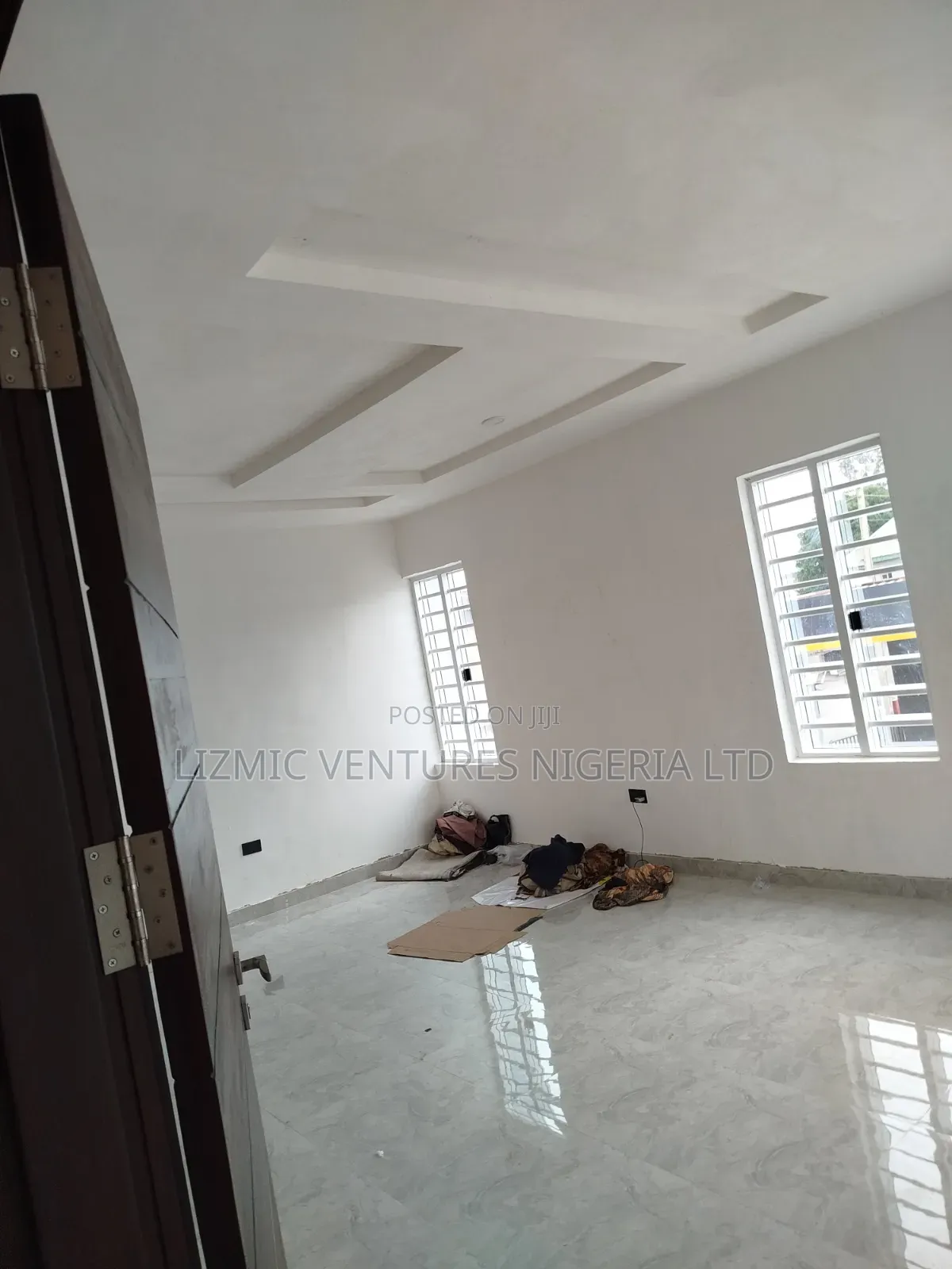 Office Space Tolet