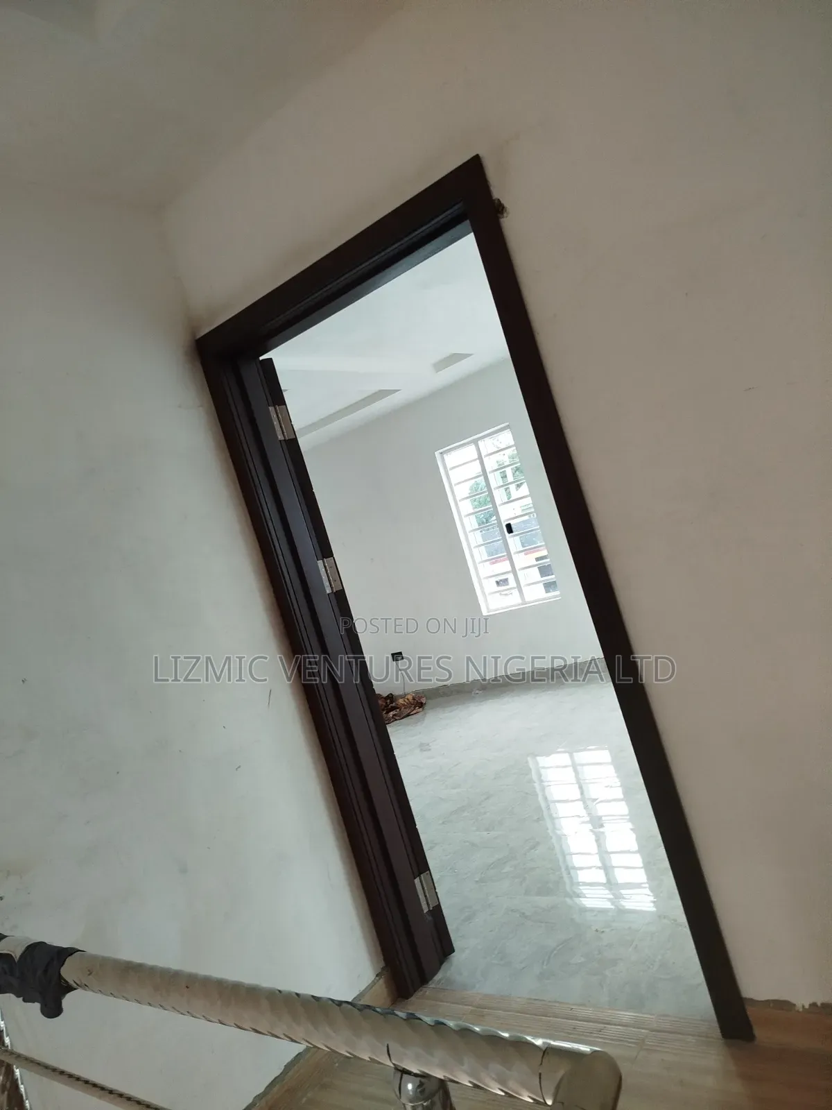 Office Space Tolet