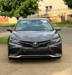 Toyota Camry 2021 Gold