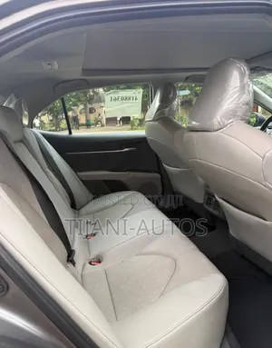 Toyota Camry 2021 Gold