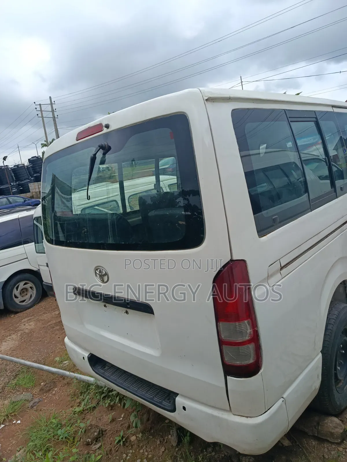 Toyota HiAce 2015 White