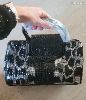 Ladies Luxury Handbag – Fashion Shoulder Bag