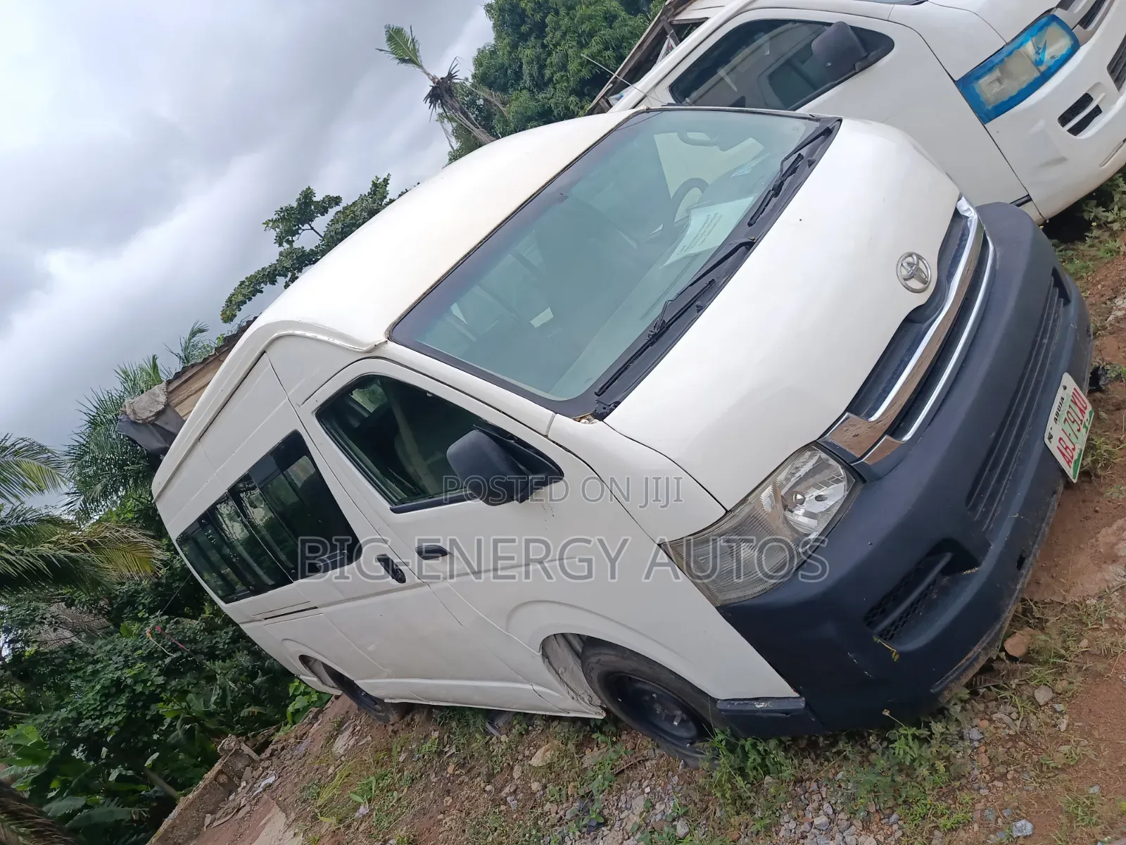 Toyota HiAce 2014 White