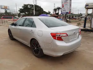 Toyota Camry 2014 Silver