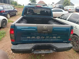 Nissan Frontier Automatic 2005 Blue