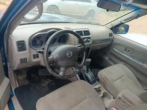 Nissan Frontier Automatic 2005 Blue