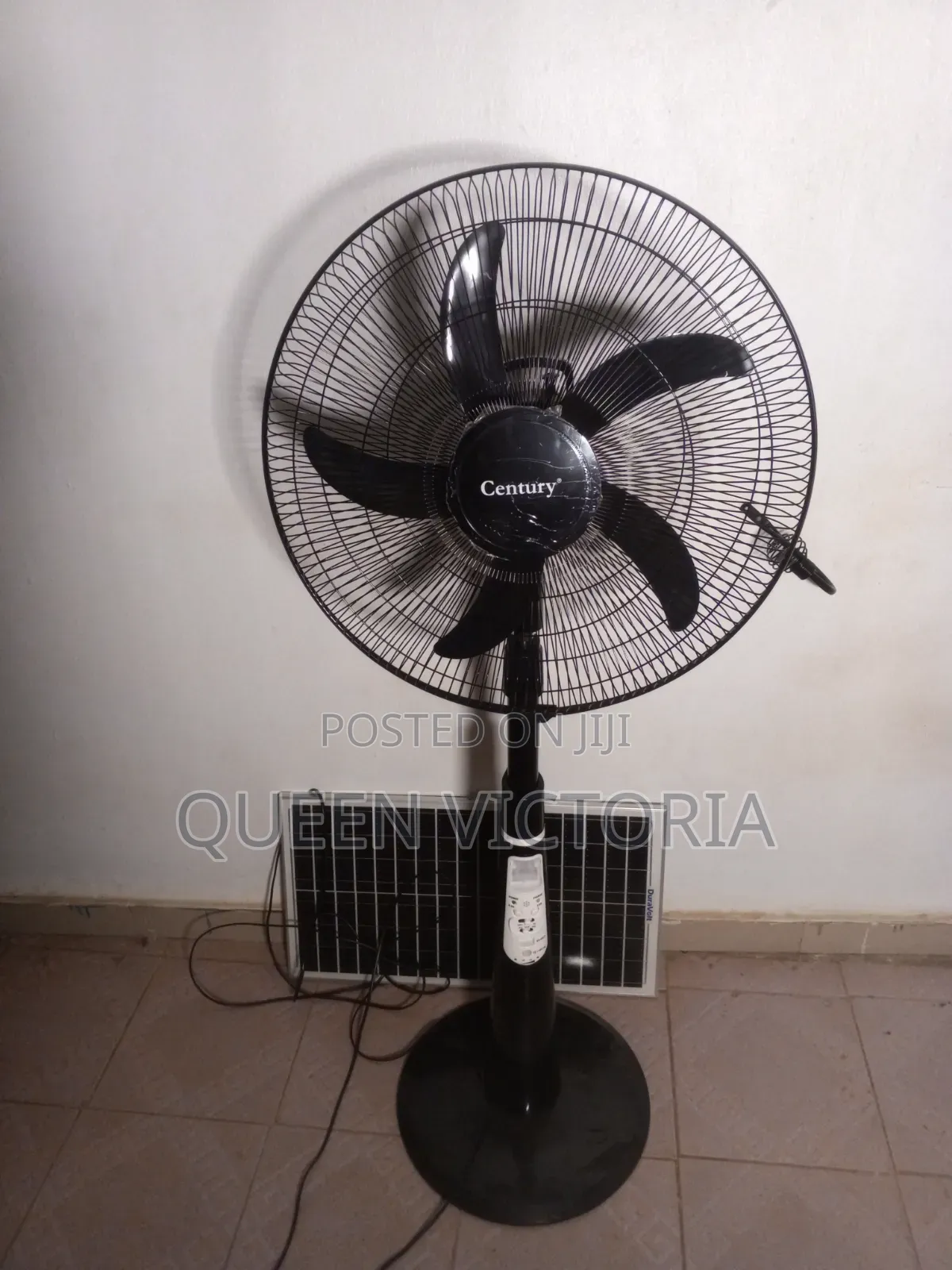 Barely Used Century 18-Inch AC/DC Rechargeable Fan + 30W Solar Panel