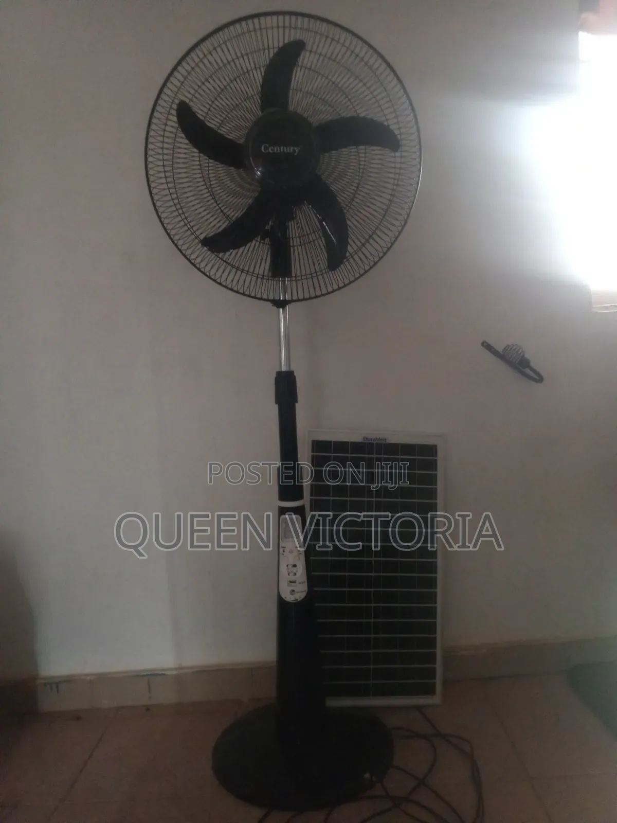 Barely Used Century 18-Inch AC/DC Rechargeable Fan + 30W Solar Panel