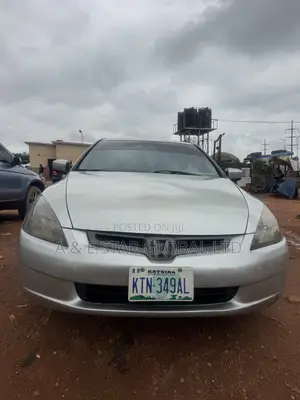 Honda Accord 2005 Silver
