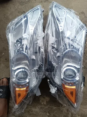 Headlamp Toyota Venza 2009-2011