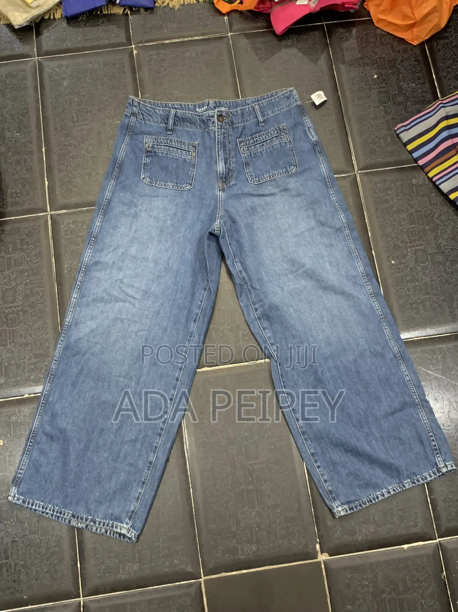 Stock Jeans