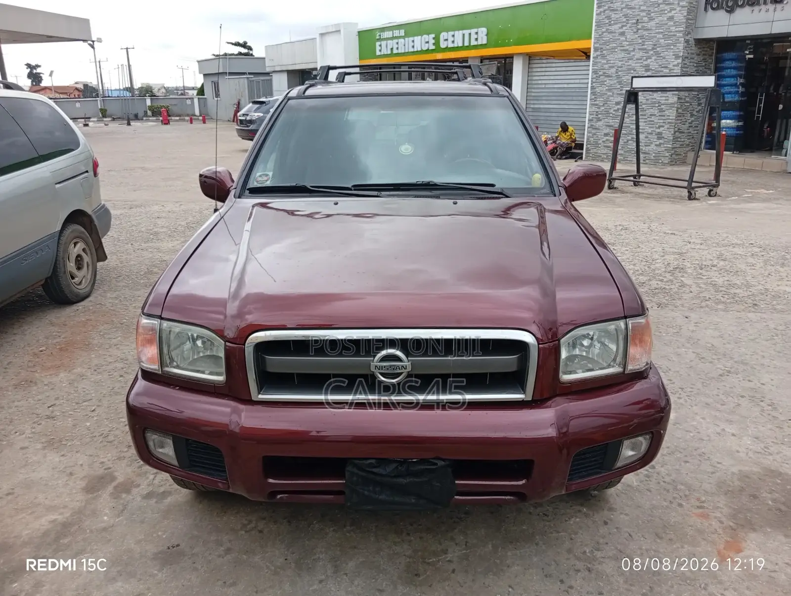 Nissan Pathfinder 2004 Red