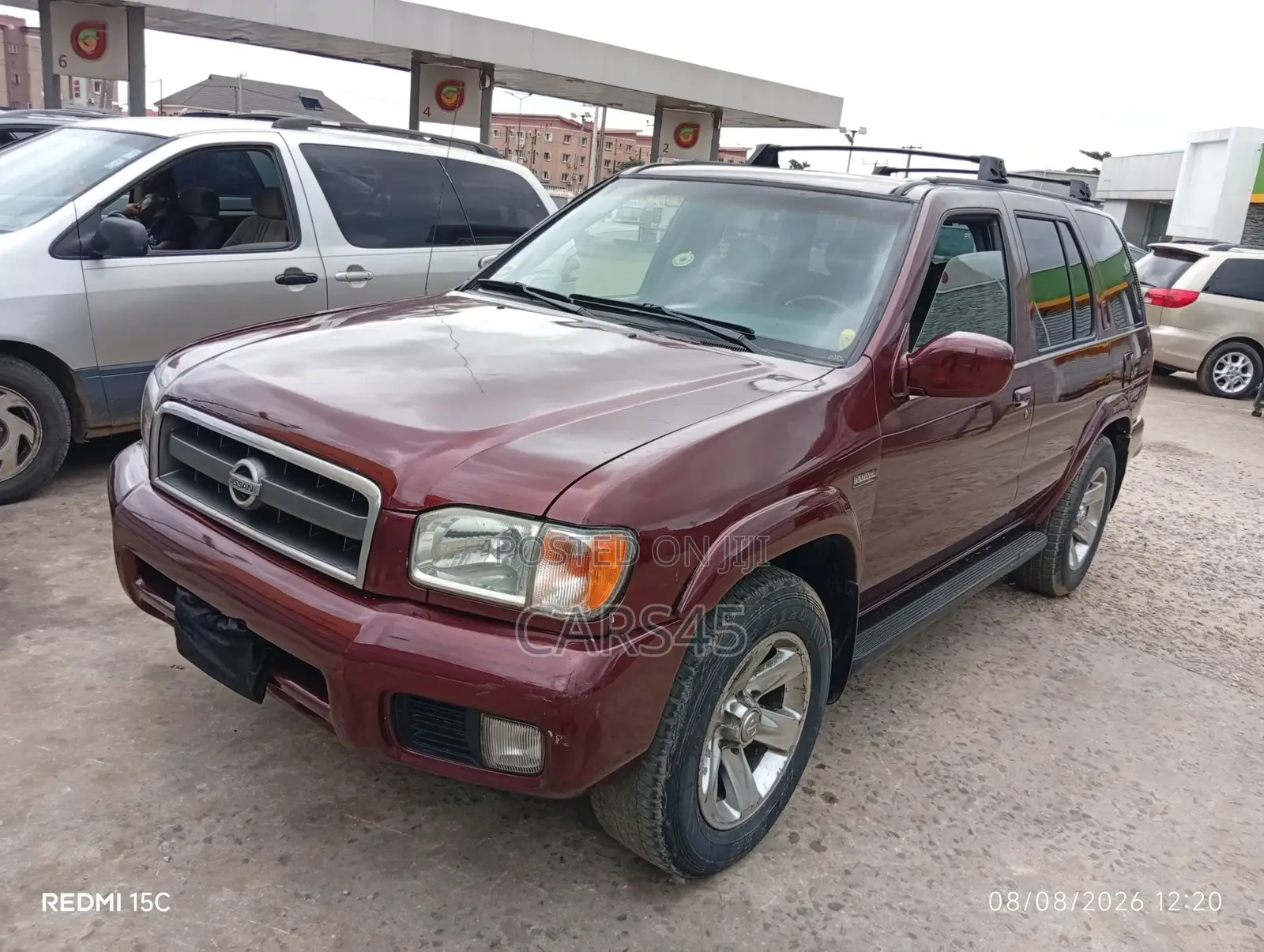Nissan Pathfinder 2004 Red