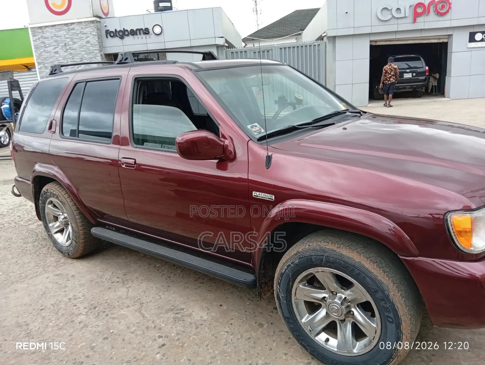 Nissan Pathfinder 2004 Red