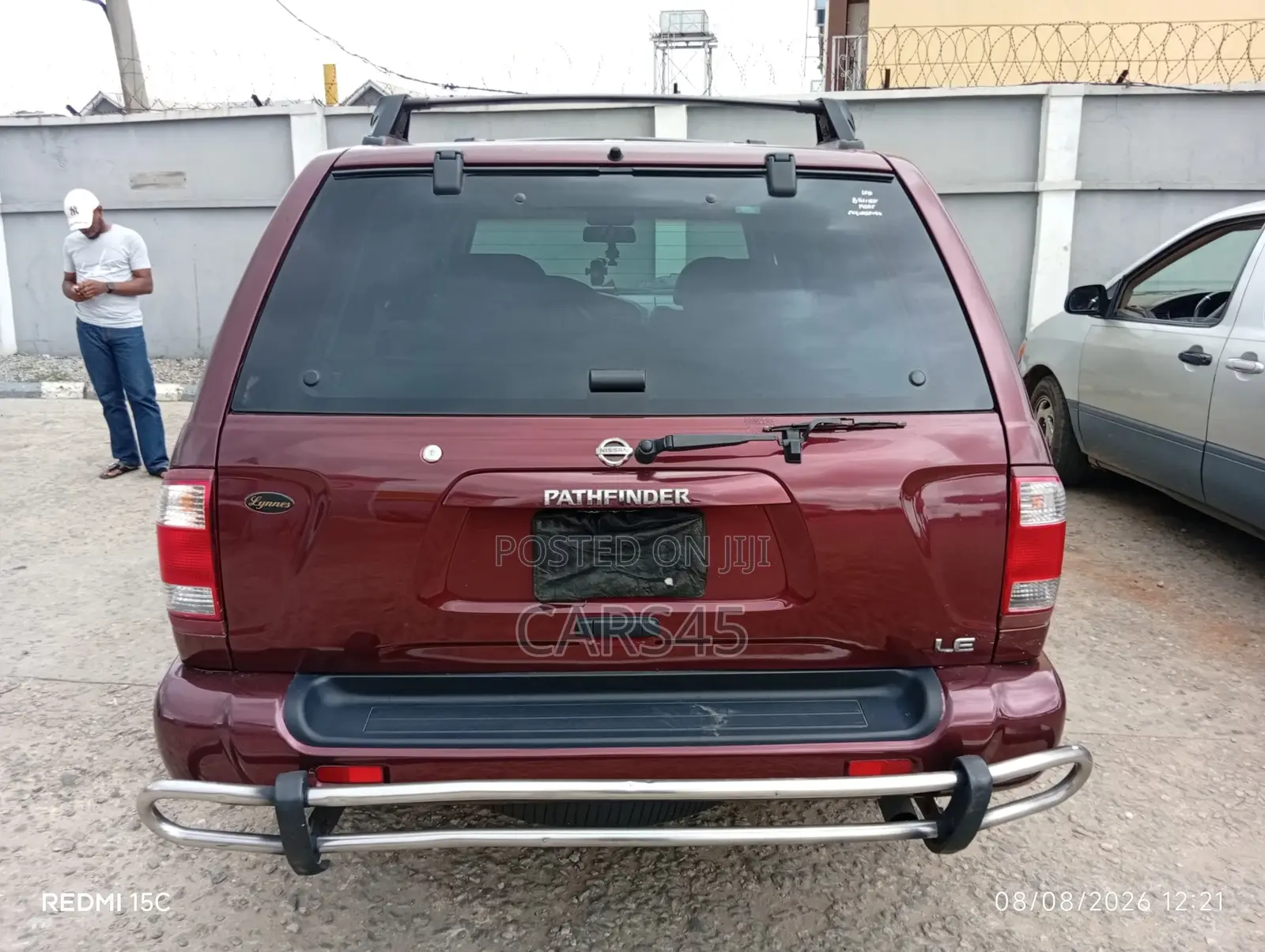 Nissan Pathfinder 2004 Red