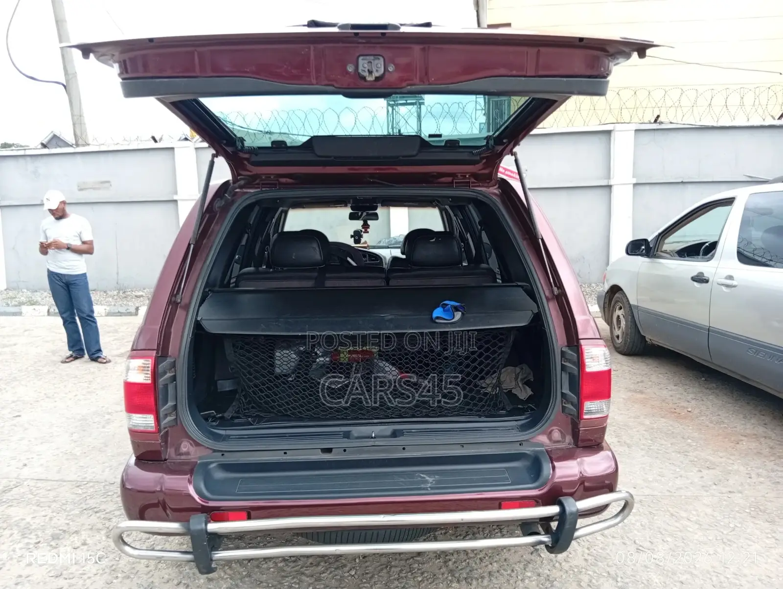 Nissan Pathfinder 2004 Red