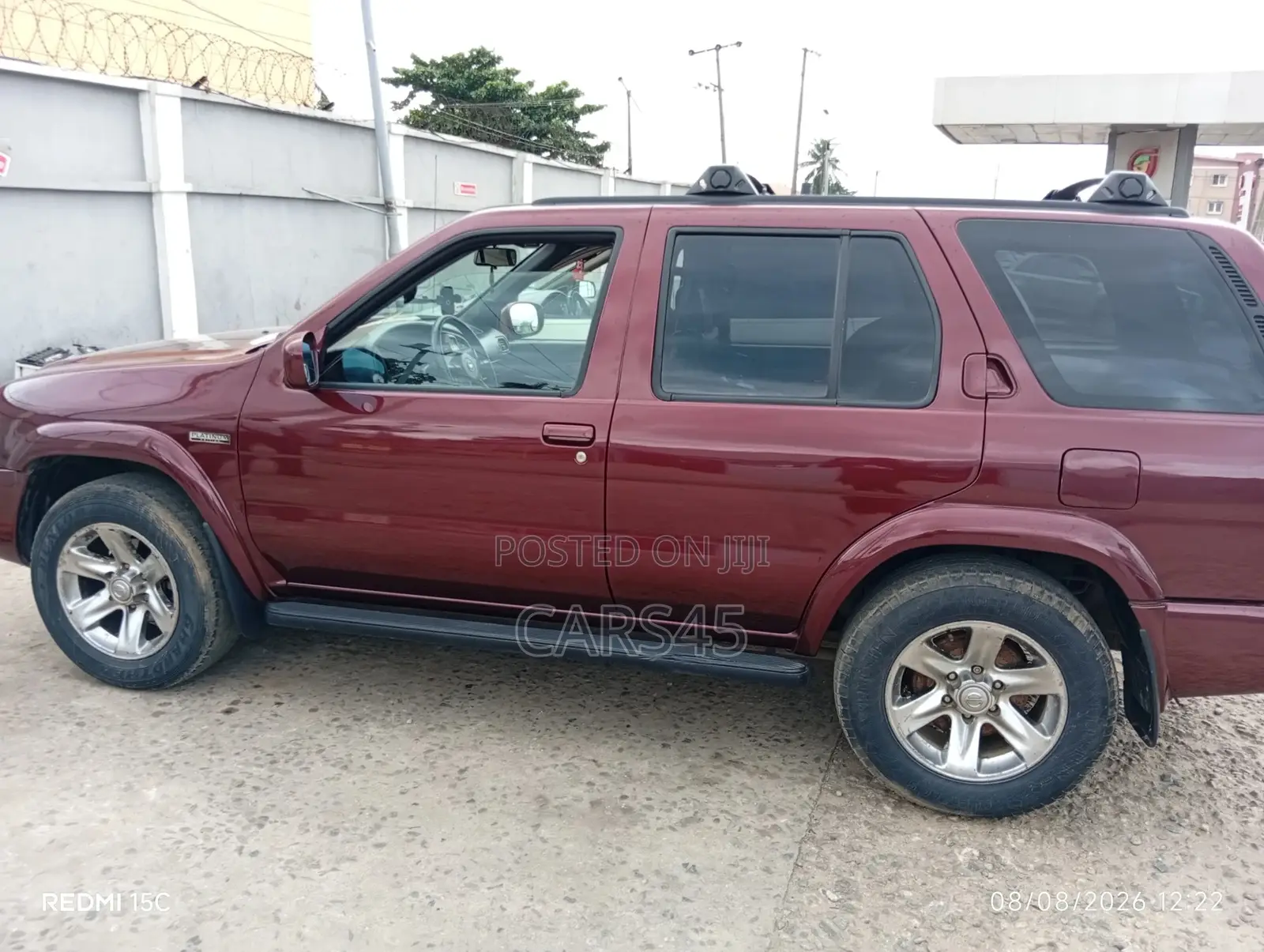 Nissan Pathfinder 2004 Red