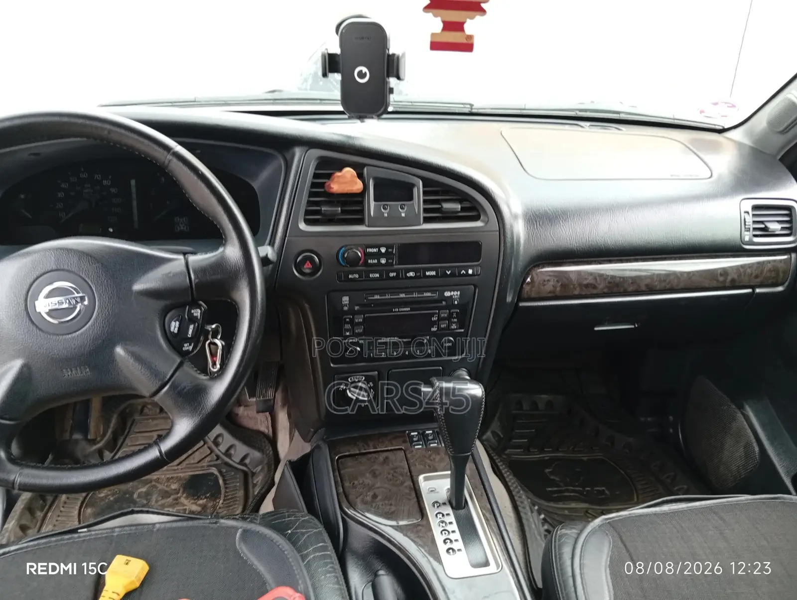 Nissan Pathfinder 2004 Red