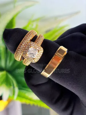 Gold Lovers Wedding Rings Set