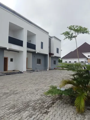 3bdrm Townhouse / Terrace in City -Square Estate, Sabon Lugbe for rent
