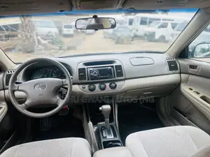 Toyota Camry 2004 Gray