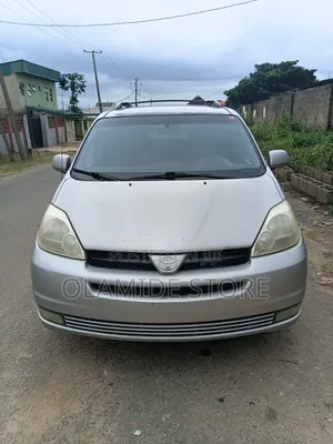 Toyota Sienna LE AWD 2005 Gold