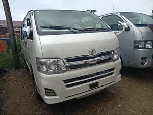 Toyota HiAce 2013 Black