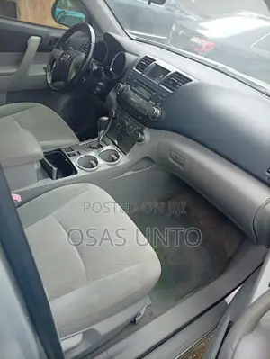 Toyota Highlander 2010 Silver