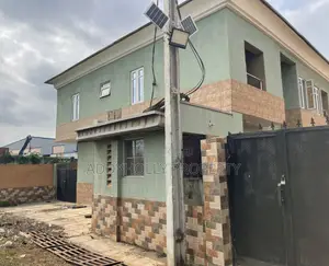 4bdrm Townhouse/Terrace in Sparklight Estate, Pakuro for sale