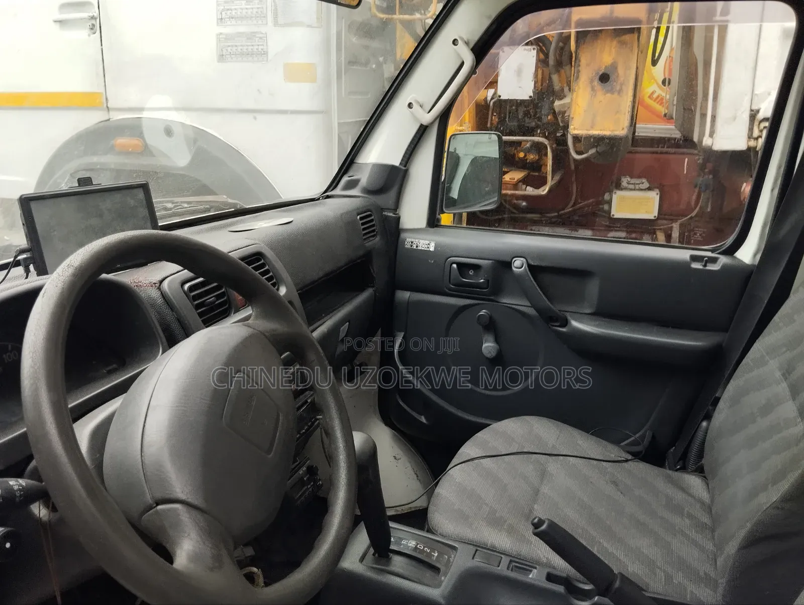 Suzuki APV Minibus 2001 White