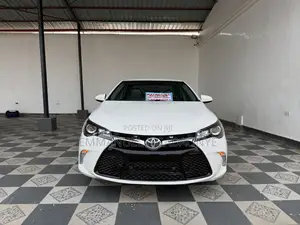 Toyota Camry 2016 White
