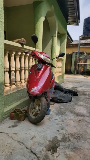 Honda Dio 2011 Red