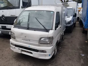 Suzuki APV Minibus 2001 White