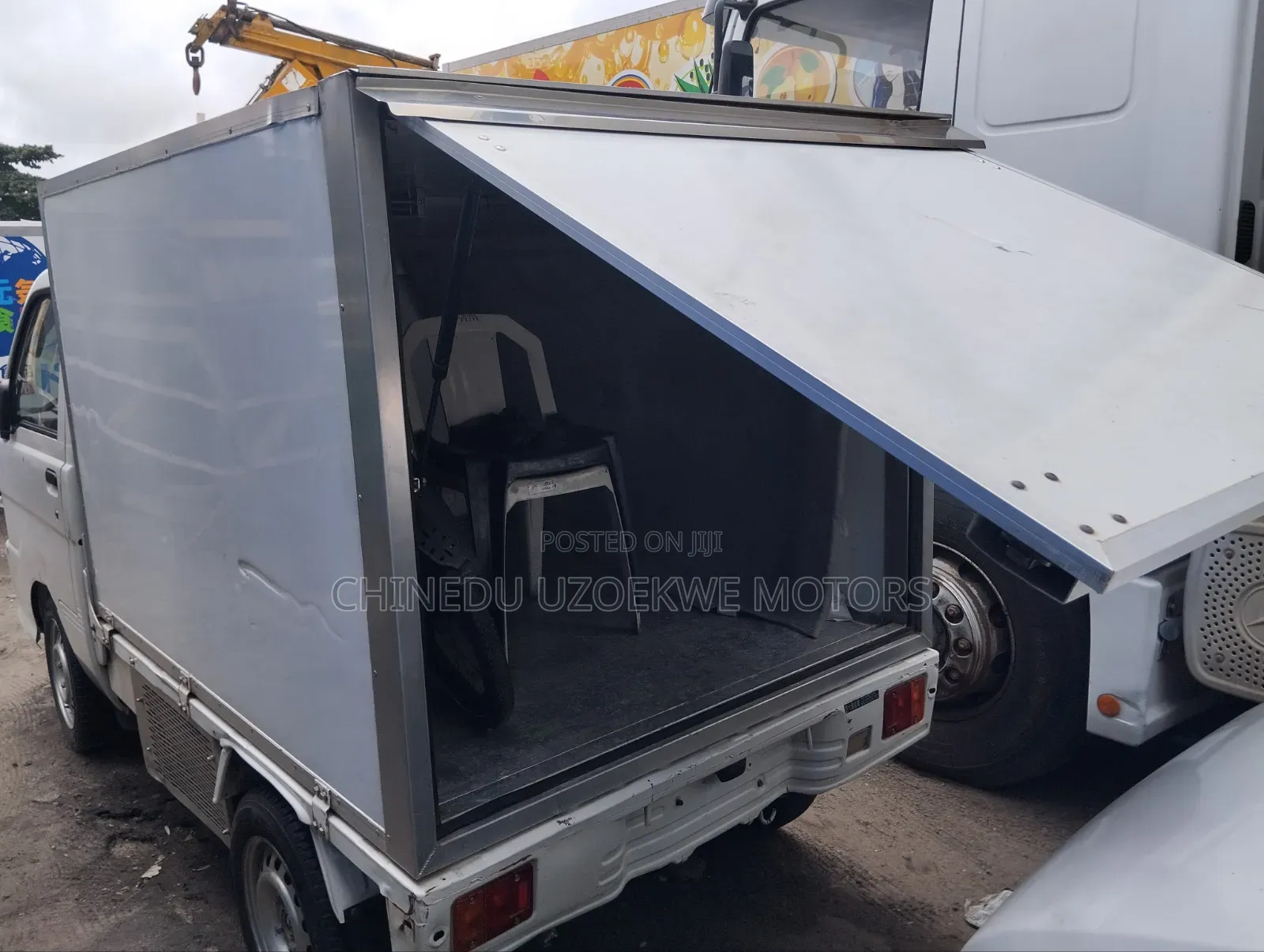 Suzuki APV Minibus 2001 White
