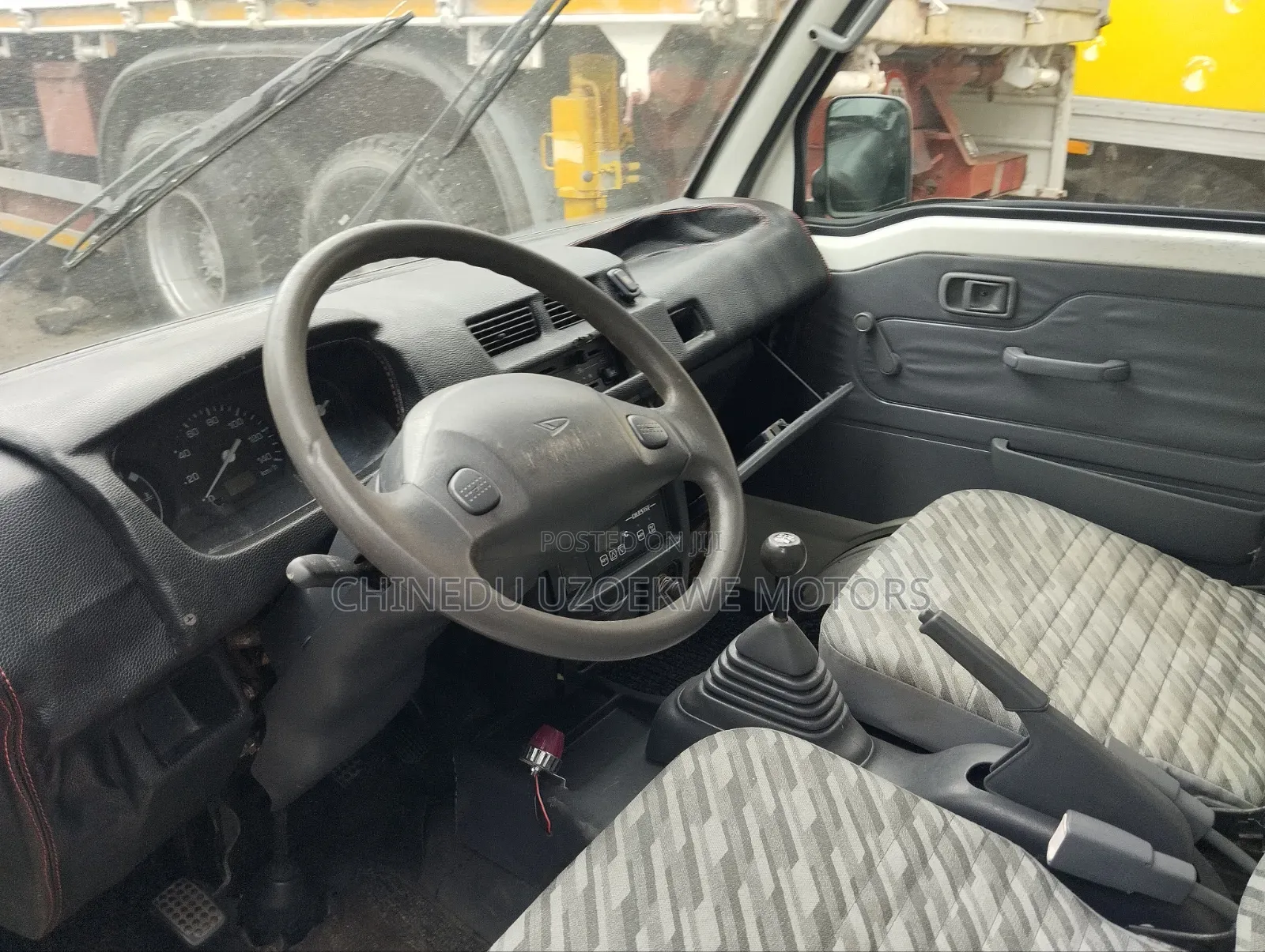 Suzuki APV Minibus 2001 White