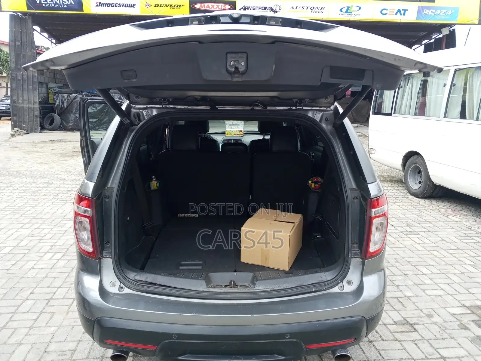 Ford Explorer 2014 Gray