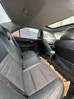 Toyota Camry SE 4dr Sedan (2.5L 4cyl 6A) 2016 Silver