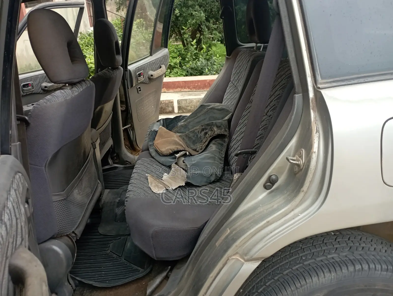 Toyota RAV4 1999 Gray