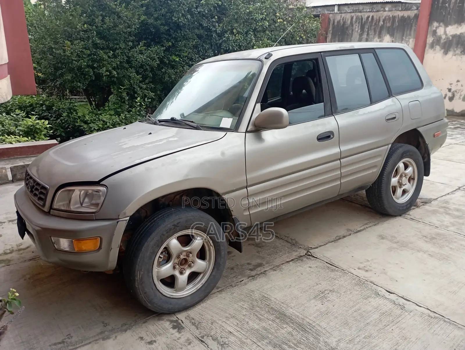 Toyota RAV4 1999 Gray
