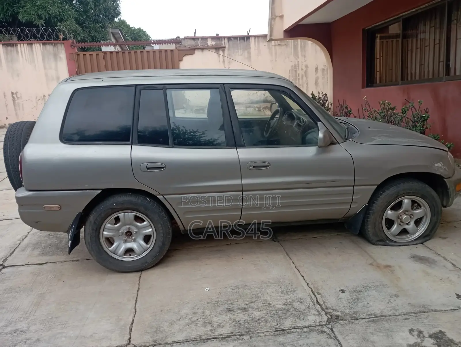 Toyota RAV4 1999 Gray